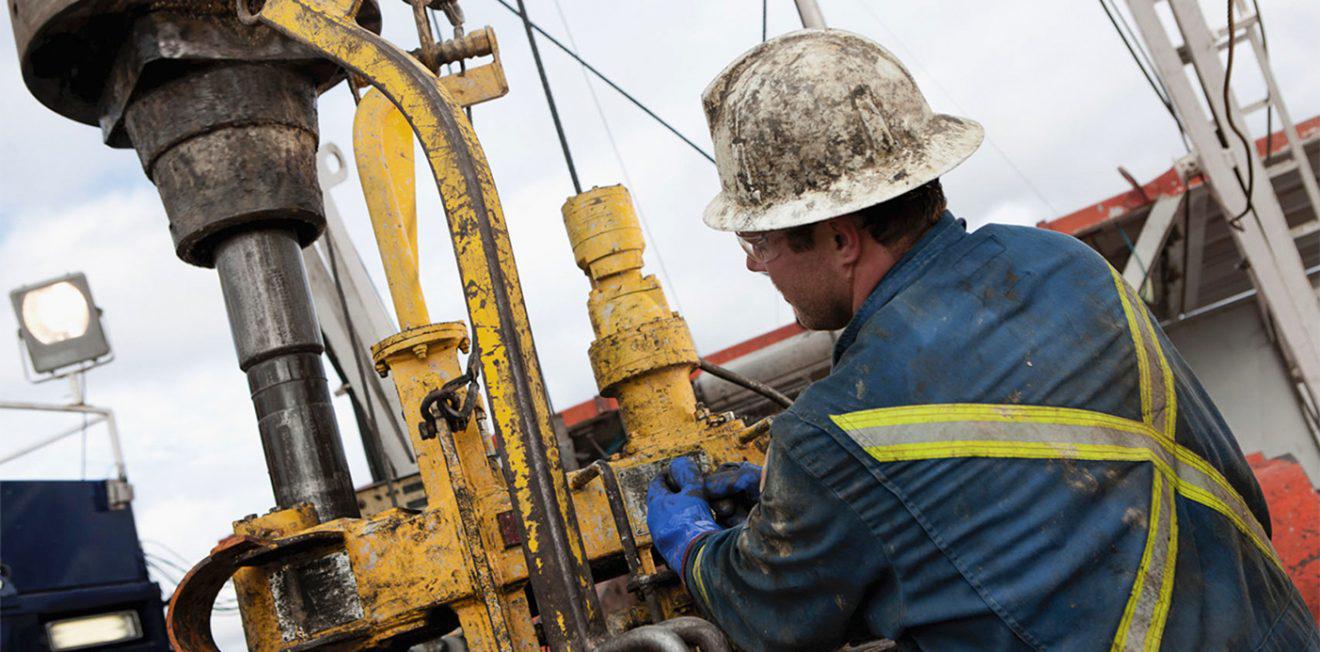 Web...-informe-de-produccion-petroleo-04-1320x652