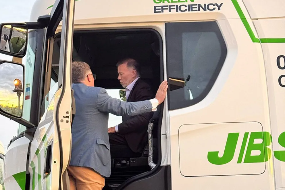 caminoes gnc vaca muerta 3