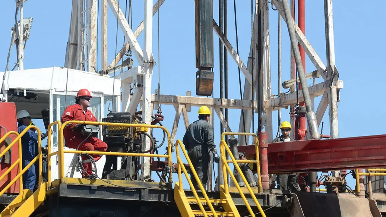 vaca muerta operarios trabajadores