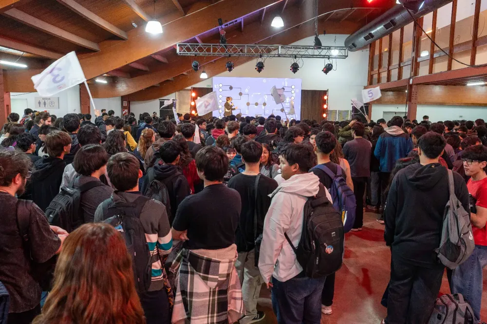 WhatsApp_Image_2025-08-27_at_18.44.23[1]