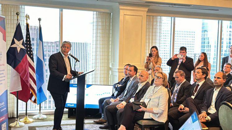 rolando figueroa en houston