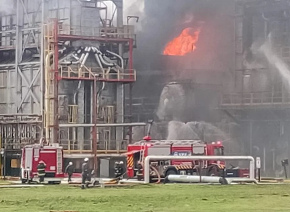 INCENDIO REFINERIA YPF LA PLATA