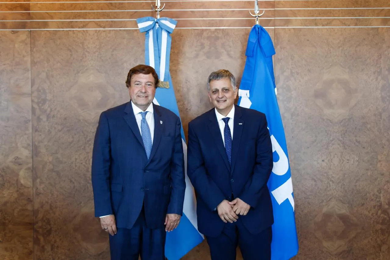 WERETILNECK Y MARIN 3